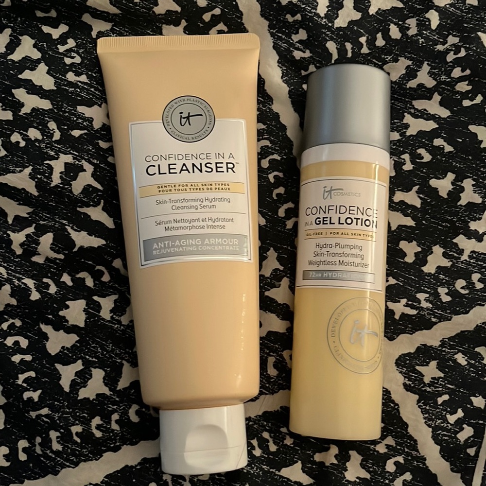 IT Cosmetics 2 Pack - Confidence in a Cleanser & Confidence in a Gel Lotion